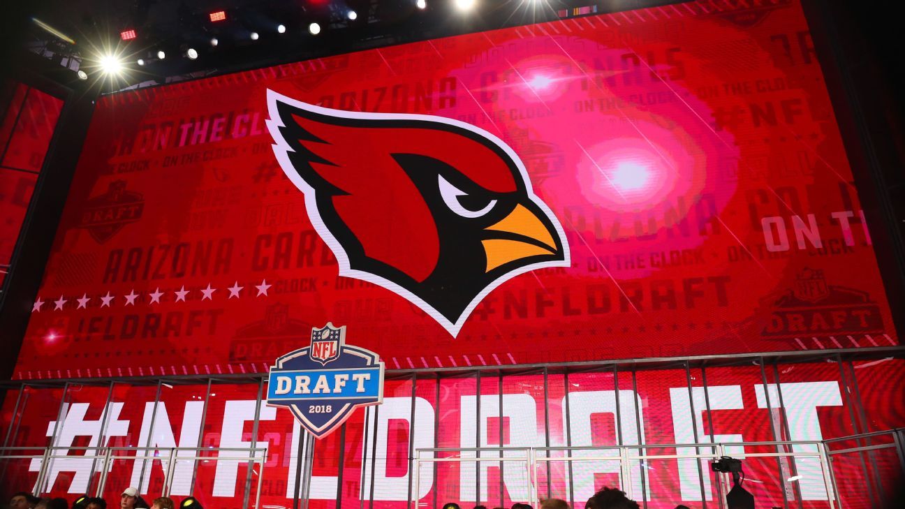 沙巴体育官网 - NFL暂停红雀高管涉赌政策违规行为：行业自律与合规风险全解析 - 沙巴体育